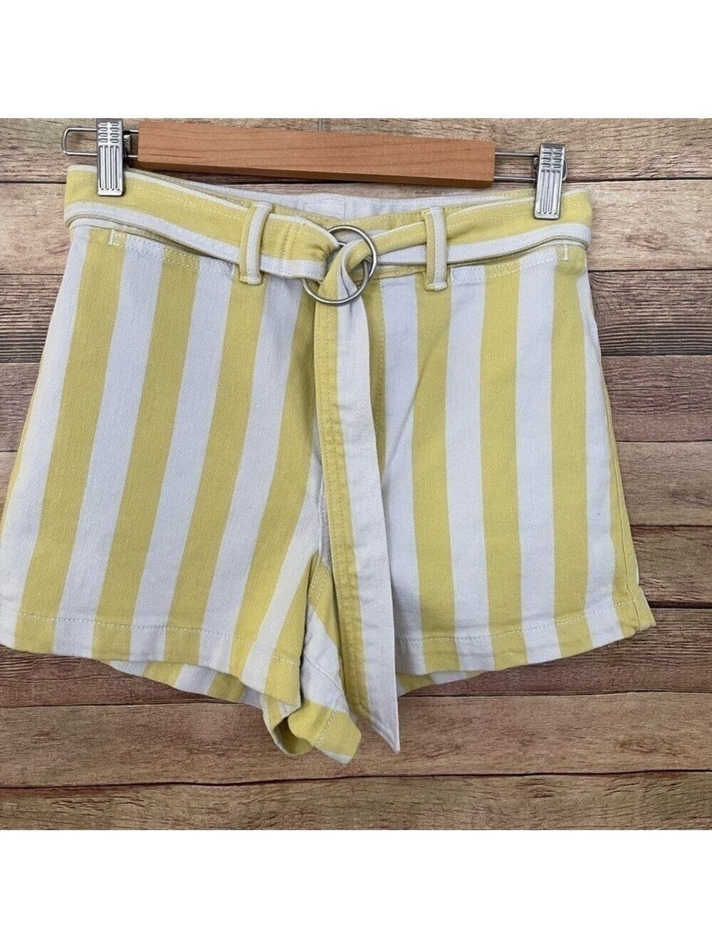 Gap Women’s 4” High Rise Yellow White Stripe Shorts Size: 4